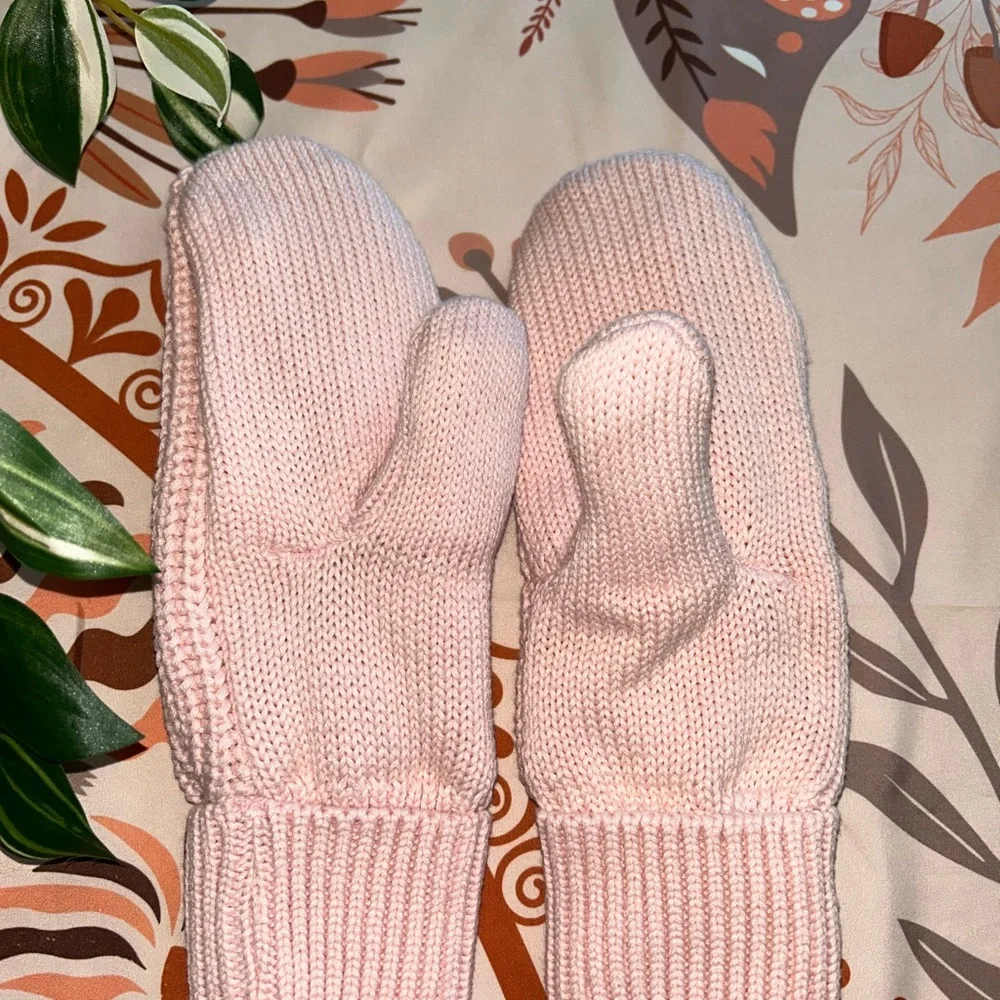 DISNEY X LOVE YOUR MELON PINK MITTENS
